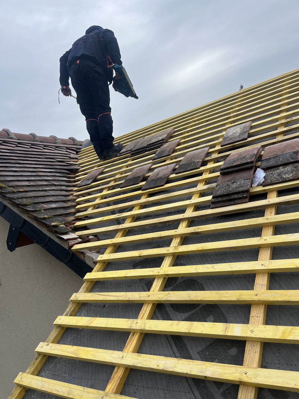 Liteaunage et écran de sous-toiture sur une réfection de toiture